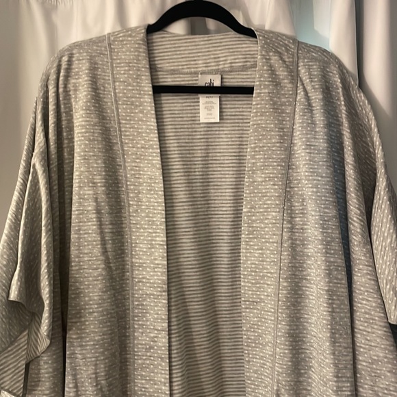 Cabi ATC Reversible Cape - Picture 5 of 9